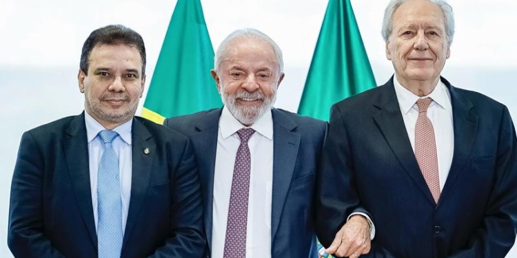 Wellington Silva Assume Ministério Da Justiça: Combate Ao Crime E Integração São Prioridades - Gazeta Mercantil