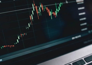 Ibovespa Hoje: Bolsa Renova Máxima Histórica Aos 165 Mil Pontos Em Meio À Cautela Global - Gazeta Mercantil