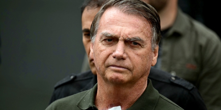 Protetores Auditivos De Bolsonaro Na Prisão Reacendem Debate Sobre Condições Da Cela Especial - Gazeta Mercantil