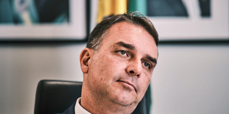 Mj Solicita Investigação Sobre Post De Flávio Bolsonaro Contra Lula - Gazeta Mercantil - Política