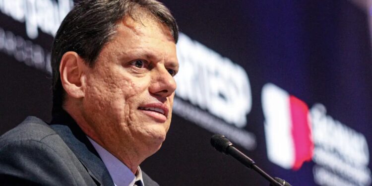 Tarcísio Visita Bolsonaro Na Prisão: Governador Reafirma Lealdade Após Atrito Com Flávio - Gazeta Mercantil