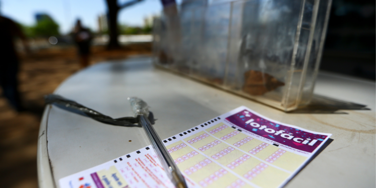 Resultado da Lotofácil 3597: Confira os Números e o Prêmio de R$ 5 Milhões 1 GAZETA MERCANTIL Por Redação De Finanças E Loterias - Gazeta Mercantil