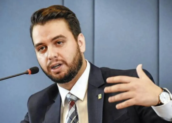 Prisão De Filipe Martins: Pgr Pede Manutenção Após Violação De Cautelar Digital - Gazeta Mercantil