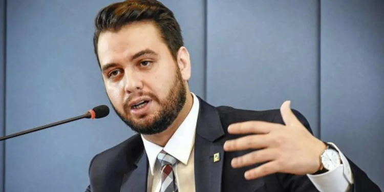 Prisão de Filipe Martins: PGR Pede Manutenção Após Violação de Cautelar Digital 1 GAZETA MERCANTIL Prisão De Filipe Martins: Pgr Pede Manutenção Após Violação De Cautelar Digital - Gazeta Mercantil