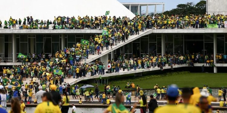 Veto à dosimetria de Lula antecipa disputa política e polarização eleitoral 1 GAZETA MERCANTIL Veto À Dosimetria De Lula Antecipa Disputa Política E Polarização Eleitoral - Gazeta Mercantil