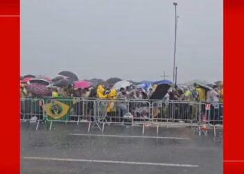 Raio Atinge Ato Pró-Bolsonaro Em Brasília, Deixa Feridos E Expõe Riscos Em Manifestações Ao Ar Livre - Gazeta Mercantil