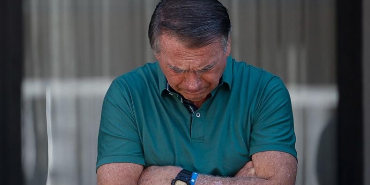 Saúde De Bolsonaro Piora, Defesa Cobra Laudo Da Pf E Stf Avalia Prisão Domiciliar - Gazeta Mercantil