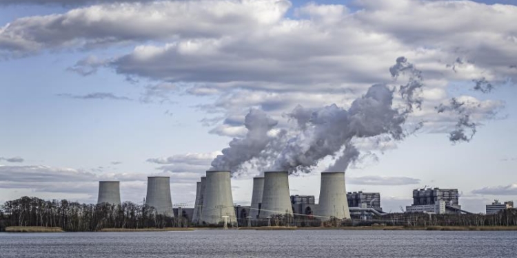 Armazenamento, Redes Inteligentes E Diversificação Energética Tornam Desnecessária A Aposta Em Uma Fonte Cara, Arriscada E Geradora De Resíduos.