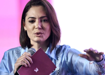 Michelle Bolsonaro Senado Df: Flávio Confirma Possível Candidatura E Cenário Eleitoral De 2026 Ganha Força - Gazeta Mercantil