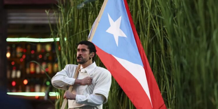 Bad Bunny Se Torna Epicentro De Polêmica Política Nos Eua Após Apresentação No Super Bowl, Com Congressistas Pedindo Multas, Revisão De Licenças E Até Prisão Em Carta À Fcc - Gazeta Mercantil