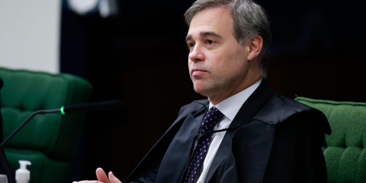 CPMI do INSS: Mendonça veta avião privado e torna facultativa ida de Vorcaro 1 GAZETA MERCANTIL Mendonça Se Reúne Com Delegados Da Pf Para Se Atualizar Sobre Investigação Do Banco Master