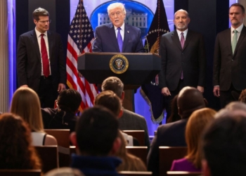 Trump anuncia tarifas de 10% e desafia a Justiça: descubra quem será impactado 3 GAZETA MERCANTIL Trump - Gazeta Mercantil