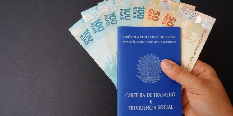 Salário Médio - Gazeta Mercantil