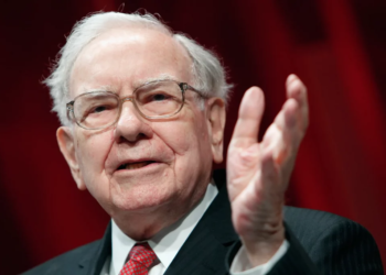 Warren Buffett Fala No Palco Durante A Cúpula Das Mulheres Mais Poderosas Da Fortune - Dia 2 No Mandarin Oriental Hotel Em 13 De Outubro De 2015 Em Washington, Dc. Foto: Paul Morigi/Getty Images