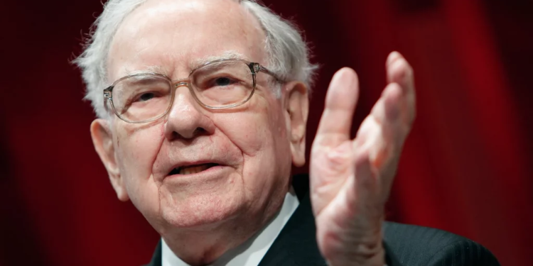 Warren Buffett Fala No Palco Durante A Cúpula Das Mulheres Mais Poderosas Da Fortune - Dia 2 No Mandarin Oriental Hotel Em 13 De Outubro De 2015 Em Washington, Dc. Foto: Paul Morigi/Getty Images