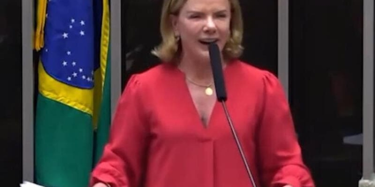 Gleisi e Boulos vinculam Flávio Bolsonaro a organizações criminosas em vídeo 1 GAZETA MERCANTIL Gleisi Hoffmann - Gazeta Mercantil