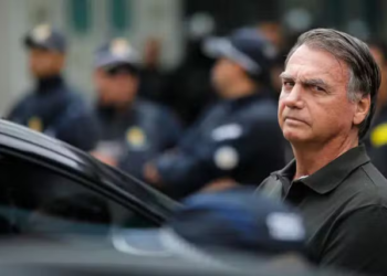 Bolsonaro É Elogiado Por Jeffrey Epstein Em E-Mails Inéditos E Discussões Estratégicas Com Steve Bannon - Gazeta Mercantil