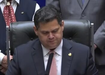 Crise Na Cpmi Do Inss: Votação Sobre Lulinha Vai Parar Nas Mãos De Alcolumbre - Gazeta Mercantil