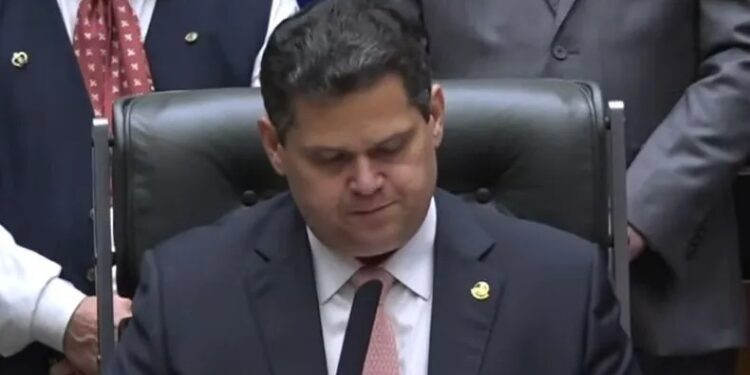 Crise Na Cpmi Do Inss: Votação Sobre Lulinha Vai Parar Nas Mãos De Alcolumbre - Gazeta Mercantil