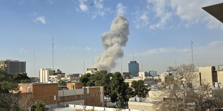 Guerra No Oriente Médio: 1.250 Alvos Atingidos, Ameaça Ao Estreito De Ormuz E Escalada Global No 3º Dia - Gazeta Mercantil