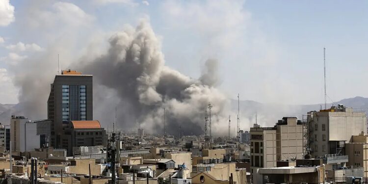 Irã não negociará com os Estados Unidos, afirma chefe de Segurança após ataques 1 GAZETA MERCANTIL Irã Não Negociará Com Os Estados Unidos, Afirma Chefe De Segurança Após Ataques - Gazeta Mercantil