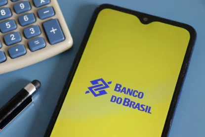 Logo Do Banco Do Brasil (Bbas3) Em Tela De Celular, Em Alusão À Ova Unidade Ponto Bb Em Belém.