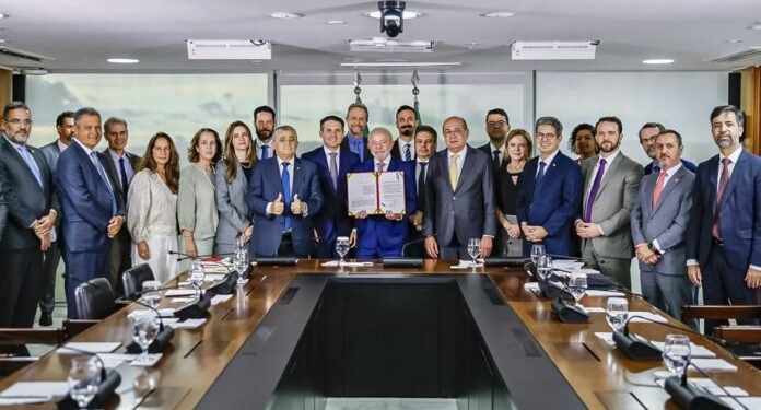 Lei Antifacção Sancionada: Lula Endurece Penas E Mira Magnatas Do Crime - Gazeta Mercantil