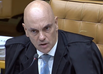 Moraes Dá 24 Horas Para Bolsonaro Explicar Vídeo E Decisão Agita Cenário Político-Gazeta Mercantil