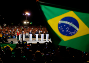 Pesquisa Atlasintel-Bloomberg: Tarcísio, Flávio, Michelle E Bolsonaro Superam Lula Numericamente Em Segundo Turno Nas Eleições 2026-Gazeta Mercantil