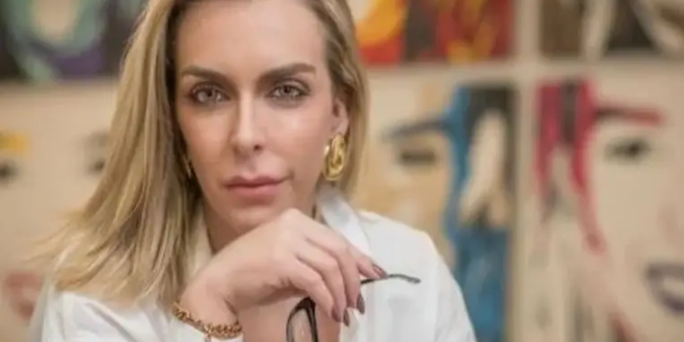 Roberta Luchsinger, Amiga De Lulinha, Envia Recado Ameaçador Durante Investigação Do Inss - Gazeta Mercantil