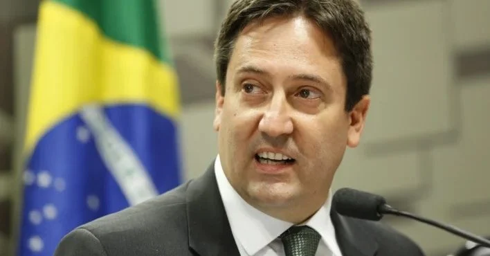 Ex-Chefe Do Bc Entra No Foco Após Repasse De R$ 1,3 Milhão Do Master - Gazeta Mercantil