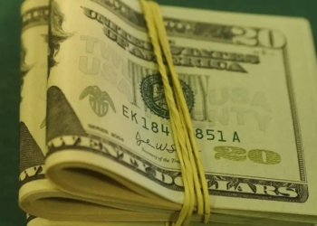 Dólar Hoje Fecha Abaixo De R$ 5 E Acumula Queda Superior A 4% Em Abril-Gazeta Mercantil