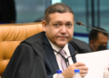 Ministro Nunes Marques Convida Bolsonaro Para Posse Na Presidência Do Tse