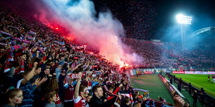 Freiburg X Aston Villa Hoje: Horário E Onde Assistir À Final Da Uefa Europa League-Gazeta Mercantil