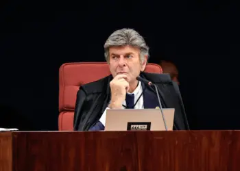Mensagens Revelam Proximidade Entre Filho De Fux E Vorcaro Antes Da Crise No Stf - Gazeta Mercantil - Empresas