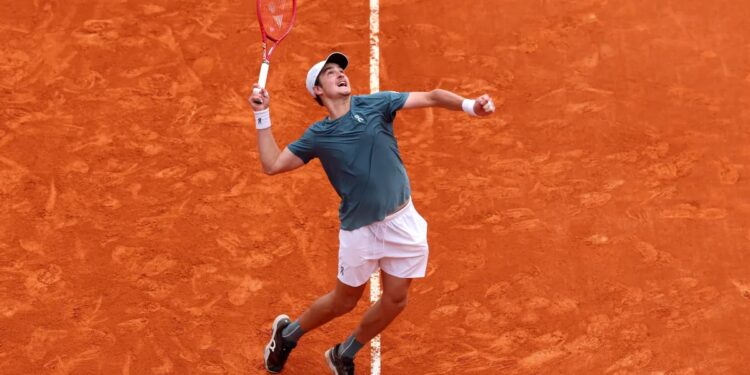 João Fonseca vence Djokovic de virada em Roland Garros e choca o circuito mundial 1 GAZETA MERCANTIL João Fonseca Vence Djokovic De Virada Em Roland Garros E Choca O Circuito Mundial-Gazeta Mercantil