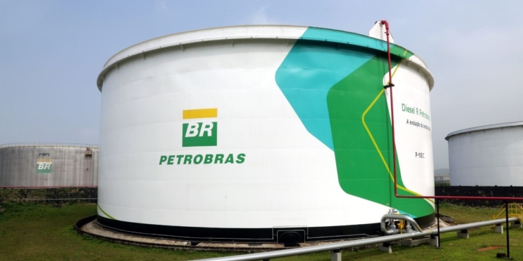 Petrobras (Petr4) Adere A Subsídio De R$ 1,12 Por Litro Para Diesel - Gazeta Mercantil