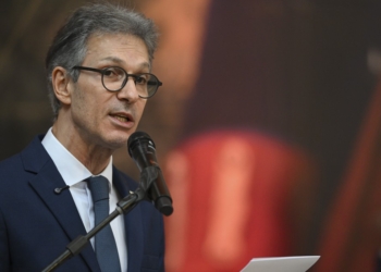 Zema Chama Cobrança De Flávio Bolsonaro A Vorcaro De “Imperdoável” E Caso Chega À Pf, Pgr E Stf - Gazeta Mercantil