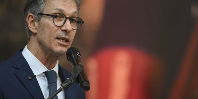 Zema Chama Cobrança De Flávio Bolsonaro A Vorcaro De “Imperdoável” E Caso Chega À Pf, Pgr E Stf - Gazeta Mercantil