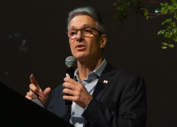 Zema Reacende Debate Sobre Trabalho De Adolescentes No Brasil - Gazeta Mercantil - Política