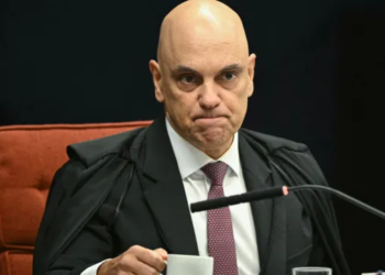 Mendonça tira sigilo de caso com Vorcaro e Moraes e leva novos elementos ao plenário do STF 26 GAZETA MERCANTIL Moraes Autoriza Depoimento De Bolsonaro À Polícia Civil Sobre Arma Apreendida