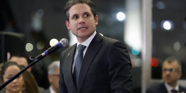 Hugo Motta quer votar sistema distrital misto ainda em 2026; mudança pode valer em 2034 1 GAZETA MERCANTIL Hugo Quer Votar Proposta Do Governo Sobre Fim Da 6X1 Na Próxima Semana
