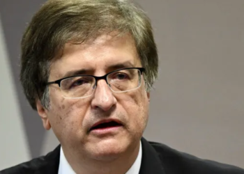 Pgr Acusa Mendonça De Ultrapassar Limites Em Apuração Sobre Moraes - Gazeta Mercantil - Política