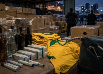 Pirataria causa prejuízo de R$ 500 bi e fortalece o crime organizado no Brasil 5 GAZETA MERCANTIL Pirataria Causa Prejuízo De R$ 500 Bi E Fortalece O Crime Organizado No Brasil - Gazeta Mercantil