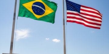 Brasil entra na mira de segunda tarifa dos EUA, de 12,5%; anúncio pode sair na próxima semana 10 GAZETA MERCANTIL Tarifa De Trump Contra O Brasil Vira Risco Para Tesla, Coca-Cola E Nestlé Nos Eua - Gazeta Mercantil