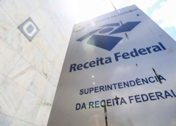 Receita abre consulta: 3,5 milhões recebem restituição automática do IR em 15/07 6 GAZETA MERCANTIL Receita Abre Consulta: 3,5 Milhões Recebem Restituição Automática Do Ir Em 15/07-Gazeta Mercantil