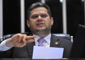 Alcolumbre Confirma Votação Do Fim Da Escala 6X1 No Senado - Gazeta Mercantil - Destaque