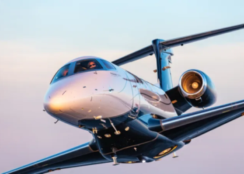 Embraer Phenom-300Ev - Gazeta Mercantil