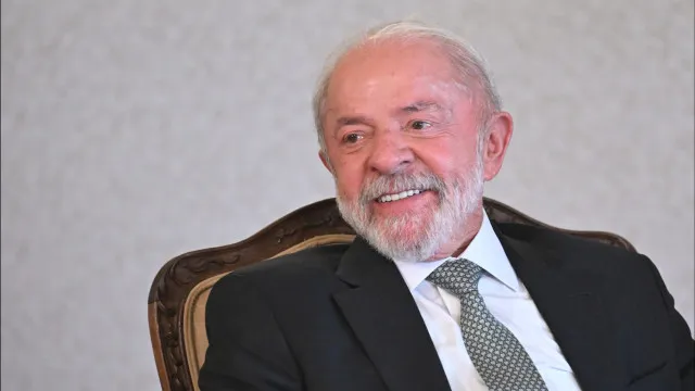 MDB: dez diretórios declaram apoio a Lula, enquanto outra ala se alinha a Flávio Bolsonaro 1 GAZETA MERCANTIL Lula - Gazeta Mercantil