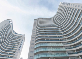Helbor (HBOR3) vê vendas caírem 27,5% no 2T26 em meio à OPA da HBR 6 GAZETA MERCANTIL Helbor (Hbor3) Vê Vendas Caírem 27,5% No 2T26 Em Meio À Opa Da Hbr - Gazeta Mercantil